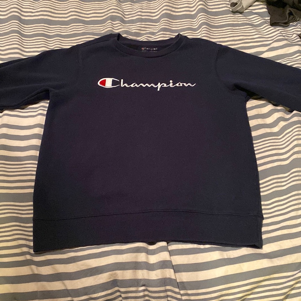 Champion dark blue crewneck with white symbol